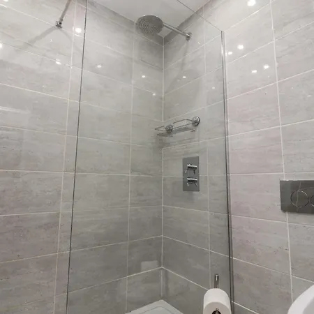 2 Riverside Walk Apartment