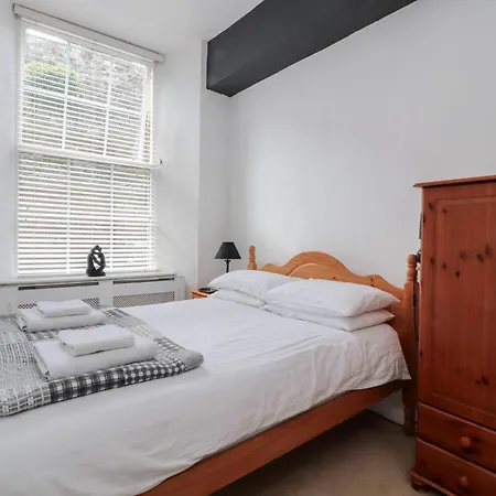 2 Riverside Walk Apartment Airton
