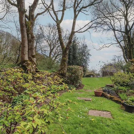2 Riverside Walk Apartment Airton